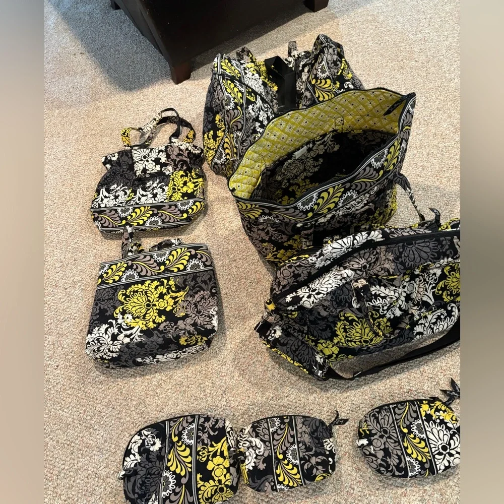 9 piece Vera Bradley Retired Baroque set - Picture 3 of 13